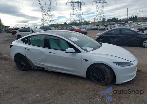 2025 Tesla Model 3 Long Range Rear-Wheel Drive z USA, uszkodzony, nr VIN 5YJ3E1EA4SF026451